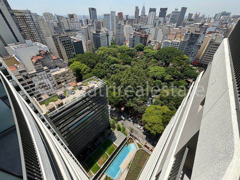 Studio 28 m² todo mobiliado com Varanda e 1 Banheiro. Praça da Republica - Centro – SP Rua Aurora São Paulo - 