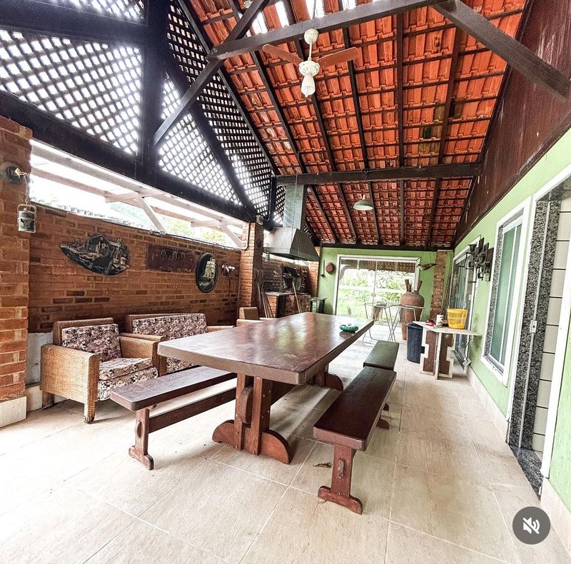 Casa com vaga para lancha em Angra dos Reis - Angra dos Reis - 