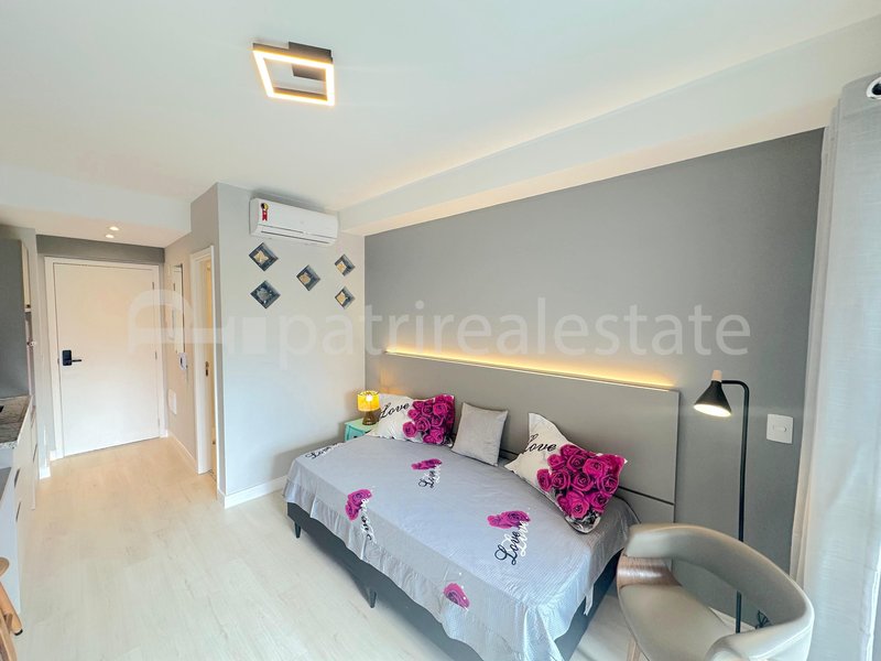 Studio 25 m² completamente mobiliado + A/C com Varanda e 1 WC. Republica - Centro – SP Praça da República São Paulo - 