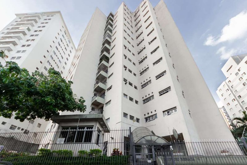 Apartamento na Saúde com 3 dormitórios 76m² Ibituruna São Paulo - 