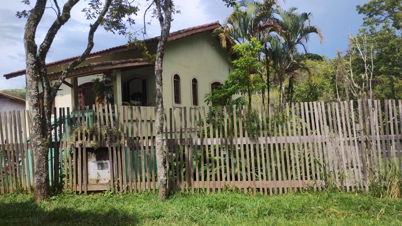 Chácara com 1.800 Metros em São José dos Campos\ São Paulo - São José dos Campos - 