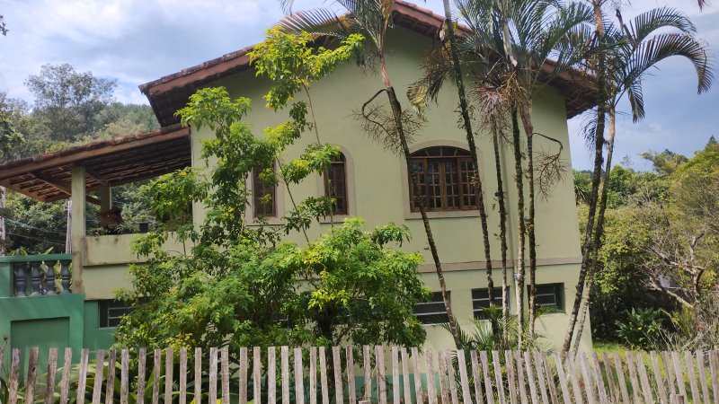 Chácara com 1.800 Metros em São José dos Campos\ São Paulo - São José dos Campos - 