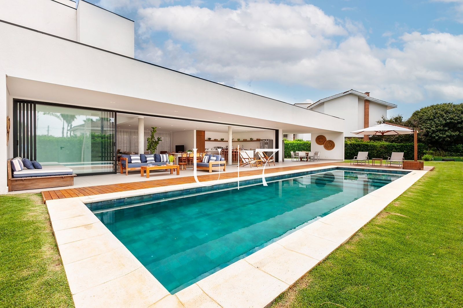 Casa com 4 dormit&oacute;rios &agrave; venda, 447m&sup2; - Condom&iacute;nio Lago Azul Golfe Clube - Ara&ccedil;oiaba- SP Rodovia Raposo Tavares  Araçoiaba da Serra - 