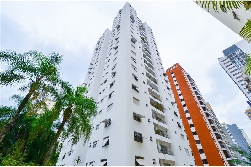 Apartamento em Moema com 2 dormitórios 87m² Macuco São Paulo - 