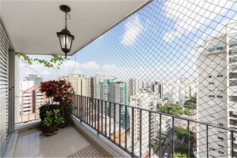 Apartamento em Moema com 168m² Juquis São Paulo - 