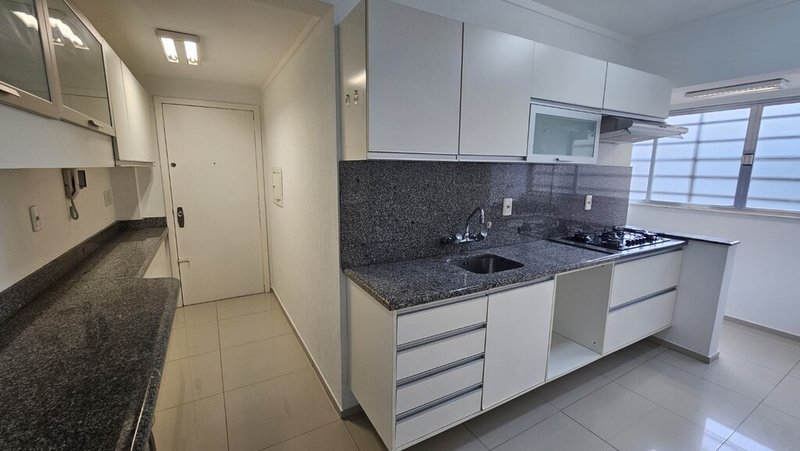 Apartamento MSCTF 453 Apto 701 1 suíte 150m² Carlos Trein Filho Porto Alegre - 