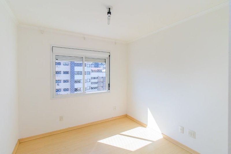 Apartamento Residencial Via Appia Apto DUA4583 1 suíte 82m² Tito Lívio Zambecari Porto Alegre - 