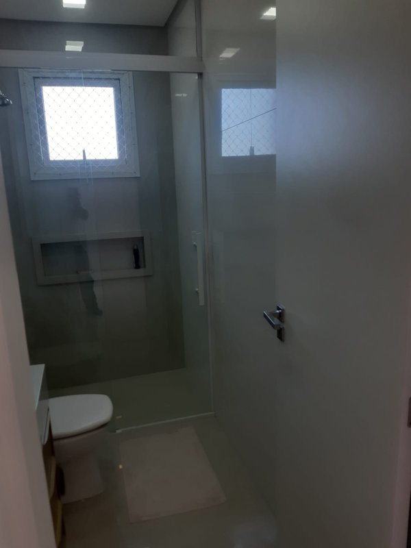 Casa com 3 quartos, sendo 1 suíte, MOBILIADA, com móveis de alto padrão, Piscina, Garagem Avenida Caramuru Capão da Canoa - 