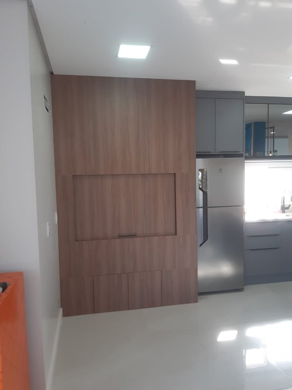 Casa com 3 quartos, sendo 1 suíte, MOBILIADA, com móveis de alto padrão, Piscina, Garagem Avenida Caramuru Capão da Canoa - 