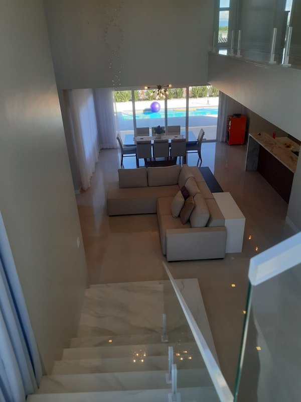 Casa com 3 quartos, sendo 1 suíte, MOBILIADA, com móveis de alto padrão, Piscina, Garagem Avenida Caramuru Capão da Canoa - 