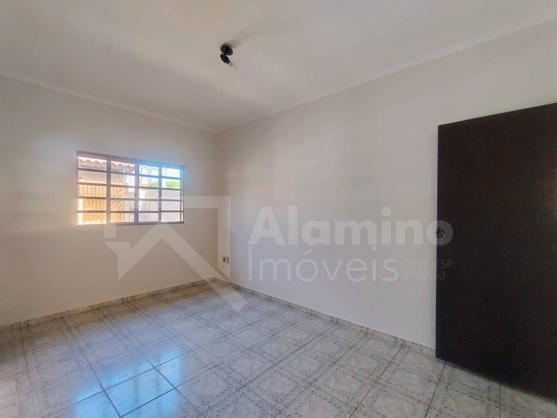 JARDIM OLÍMPICO - RESIDÊNCIA 03 DORM. SENDO 01 SUÍTE  Bauru - 