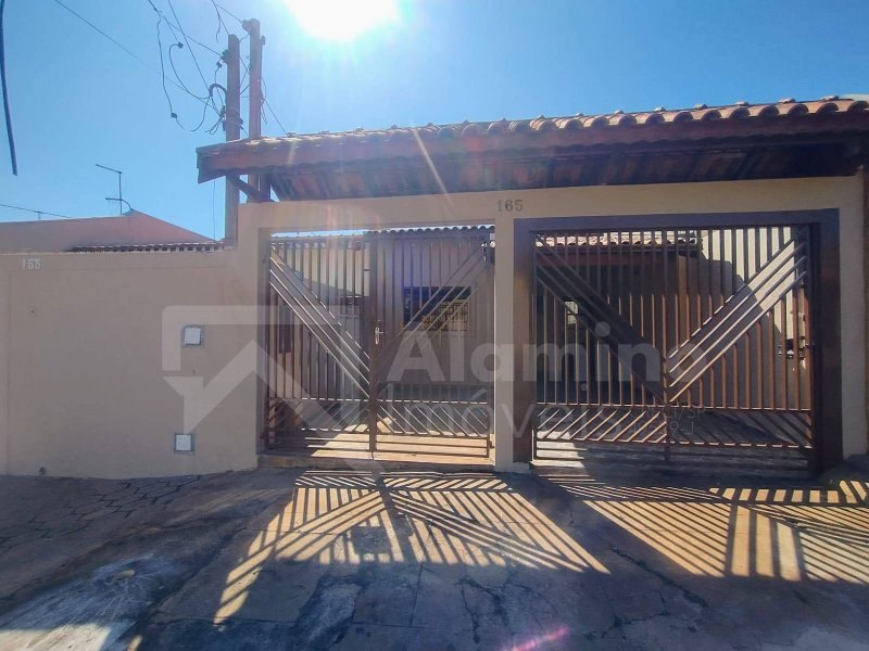 JARDIM OLÍMPICO - RESIDÊNCIA 03 DORM. SENDO 01 SUÍTE  Bauru - 