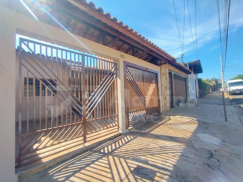 JARDIM OLÍMPICO - RESIDÊNCIA 03 DORM. SENDO 01 SUÍTE  Bauru - 