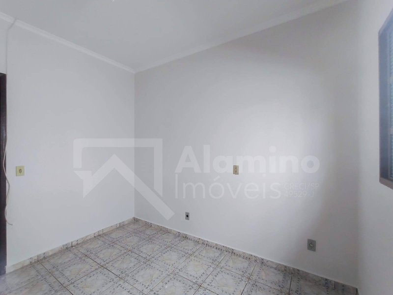 JARDIM OLÍMPICO - RESIDÊNCIA 03 DORM. SENDO 01 SUÍTE  Bauru - 