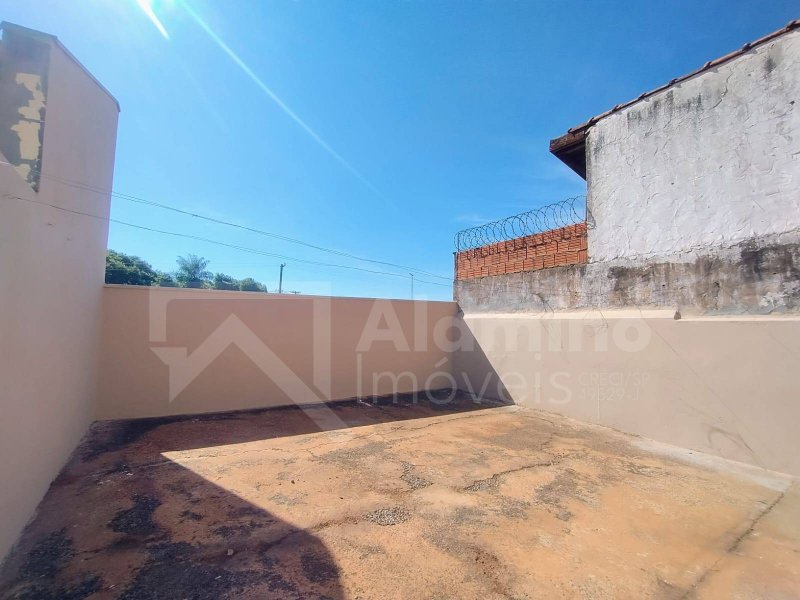 JARDIM OLÍMPICO - RESIDÊNCIA 03 DORM. SENDO 01 SUÍTE  Bauru - 