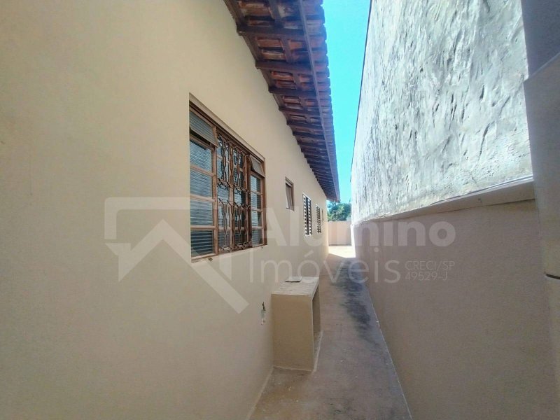 JARDIM OLÍMPICO - RESIDÊNCIA 03 DORM. SENDO 01 SUÍTE  Bauru - 