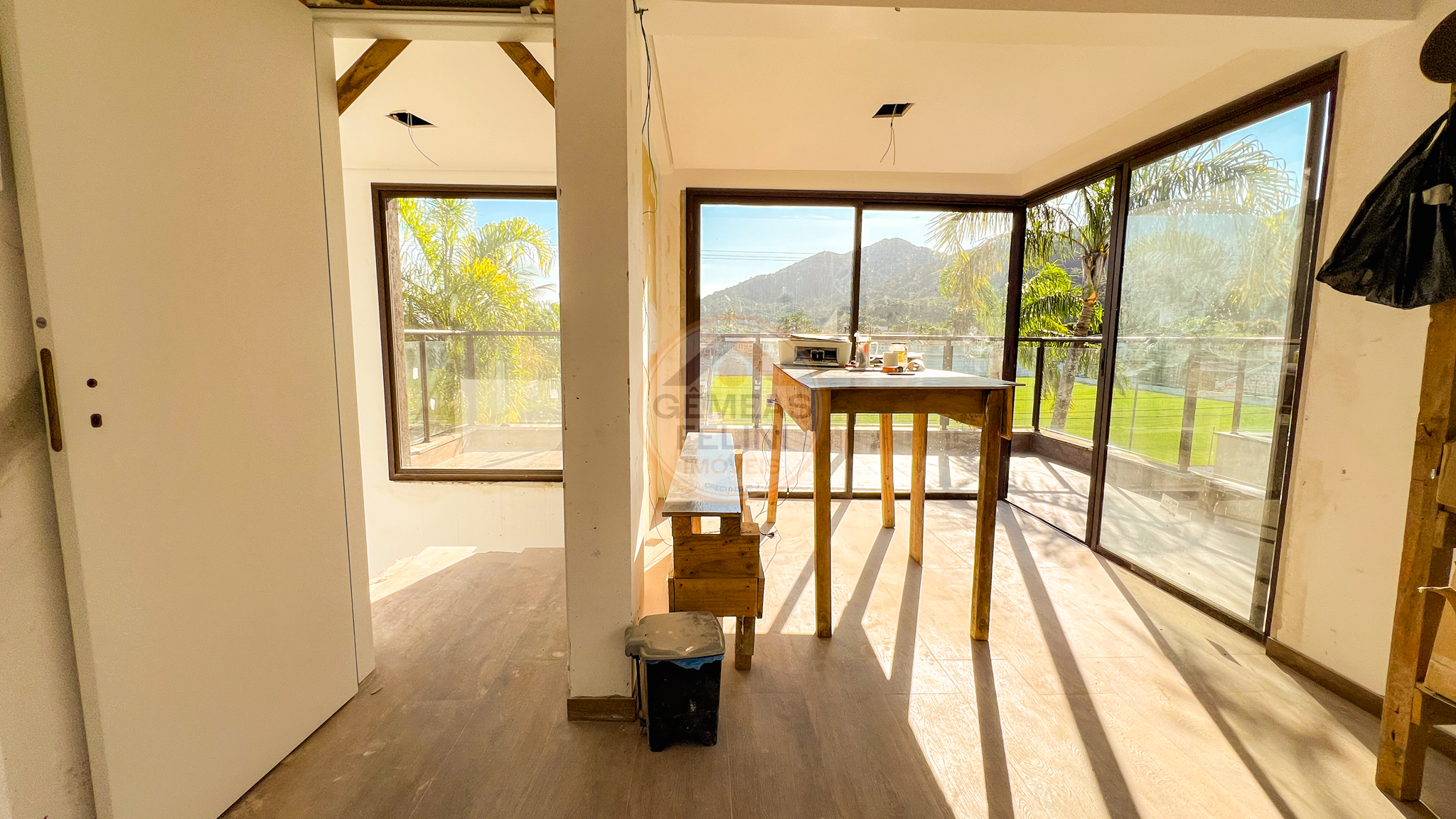 Lan&ccedil;amento na Praia de Juquehy com 4 su&iacute;tes Rua Athayde Izidoro dos Santos São Sebastião - 