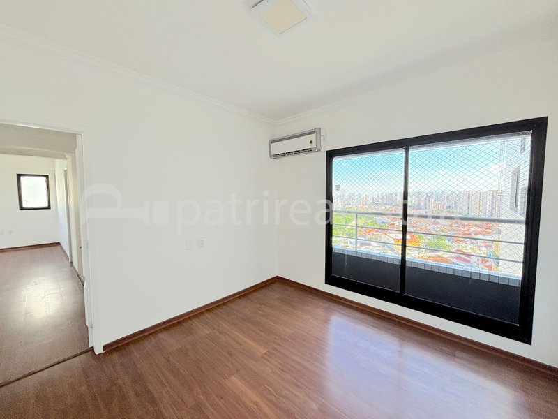 Apartamento 290 m² com 4 Suítes 6 banheiros e 4 vagas. Beira Mar - Meireles - Fortaleza CE Avenida Beira Mar Fortaleza - 