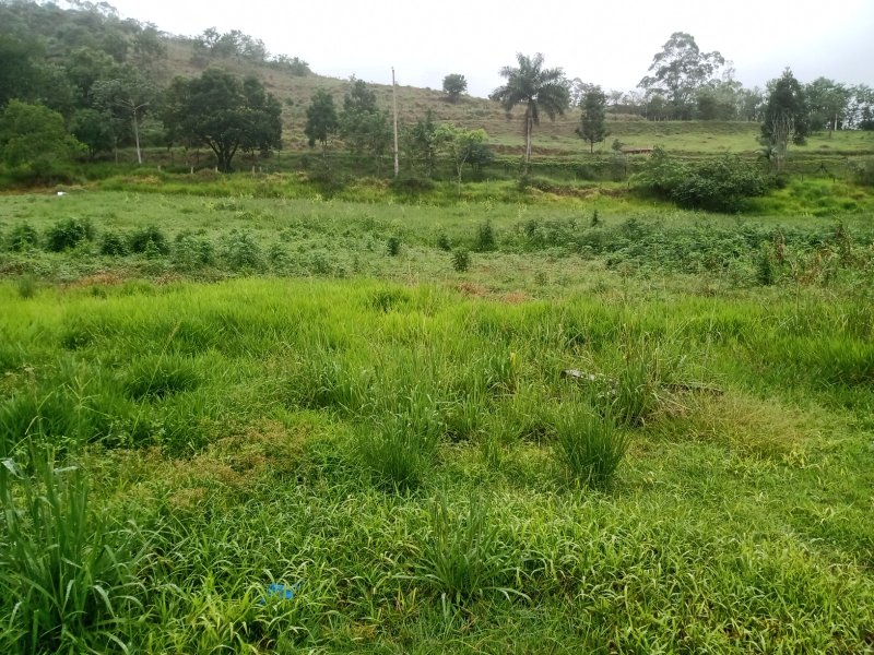 Sítio com 2 Hectares em São José dos Campos\ São Paulo - São José dos Campos - 