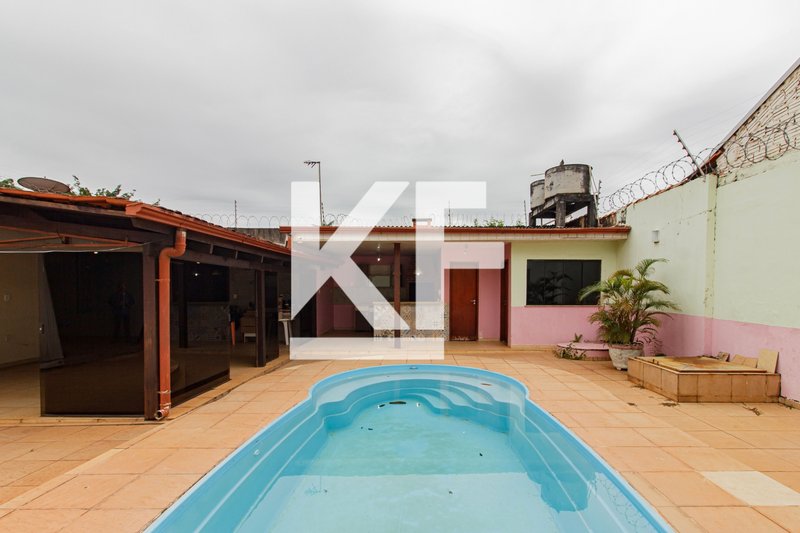 Casa Com 3 Quartos, Piscina E Em Uma Localização Excelente Avenida Prefeito Chiquilito Erse Porto Velho - 