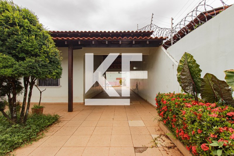 Casa Com 3 Quartos, Piscina E Em Uma Localização Excelente Avenida Prefeito Chiquilito Erse Porto Velho - 
