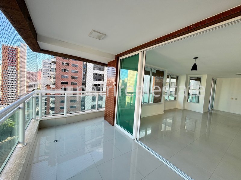 Apartamento 140 m² com 3 Suítes 4 banheiros e 3 vagas. R$ 1.790.000. Meireles Fortaleza CE Rua Barbosa de Freitas Fortaleza - 