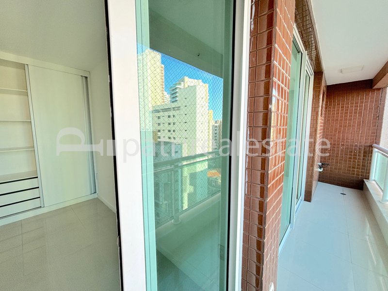 Apartamento 140 m² com 3 Suítes 4 banheiros e 3 vagas. R$ 1.790.000. Meireles Fortaleza CE Rua Barbosa de Freitas Fortaleza - 