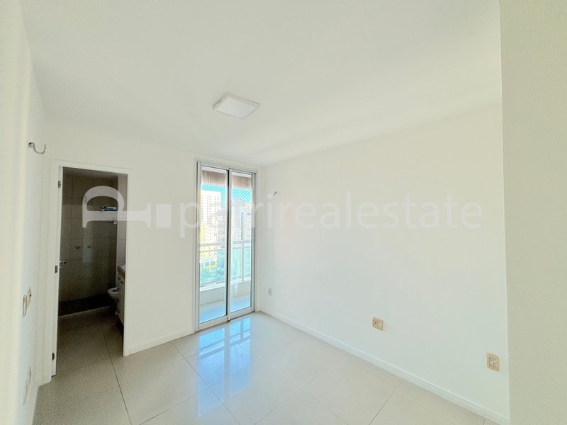 Apartamento 140 m² com 3 Suítes 4 banheiros e 3 vagas. R$ 1.790.000. Meireles Fortaleza CE Rua Barbosa de Freitas Fortaleza - 