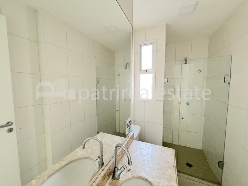 Apartamento 140 m² com 3 Suítes 4 banheiros e 3 vagas. R$ 1.790.000. Meireles Fortaleza CE Rua Barbosa de Freitas Fortaleza - 