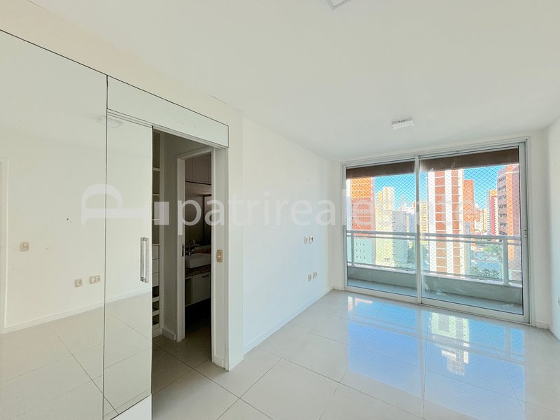 Apartamento 140 m² com 3 Suítes 4 banheiros e 3 vagas. R$ 1.790.000. Meireles Fortaleza CE Rua Barbosa de Freitas Fortaleza - 