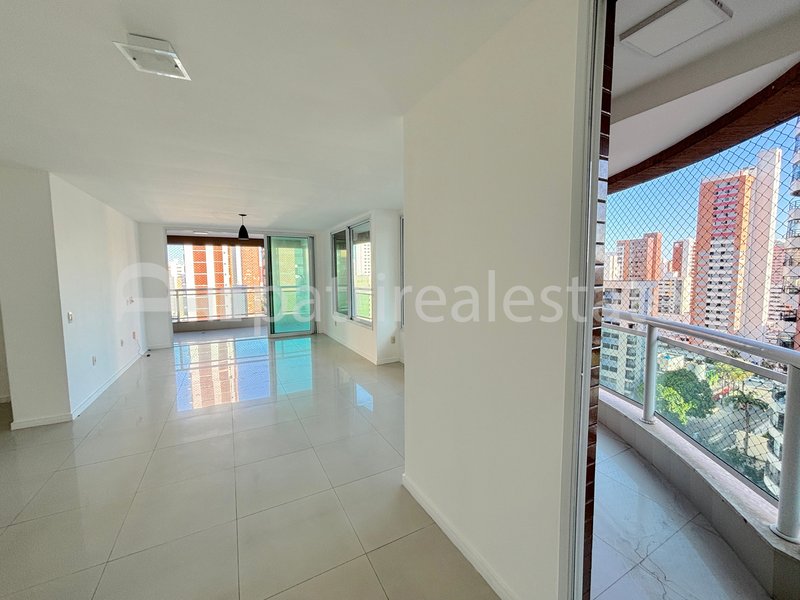 Apartamento 140 m² com 3 Suítes 4 banheiros e 3 vagas. R$ 1.790.000. Meireles Fortaleza CE Rua Barbosa de Freitas Fortaleza - 