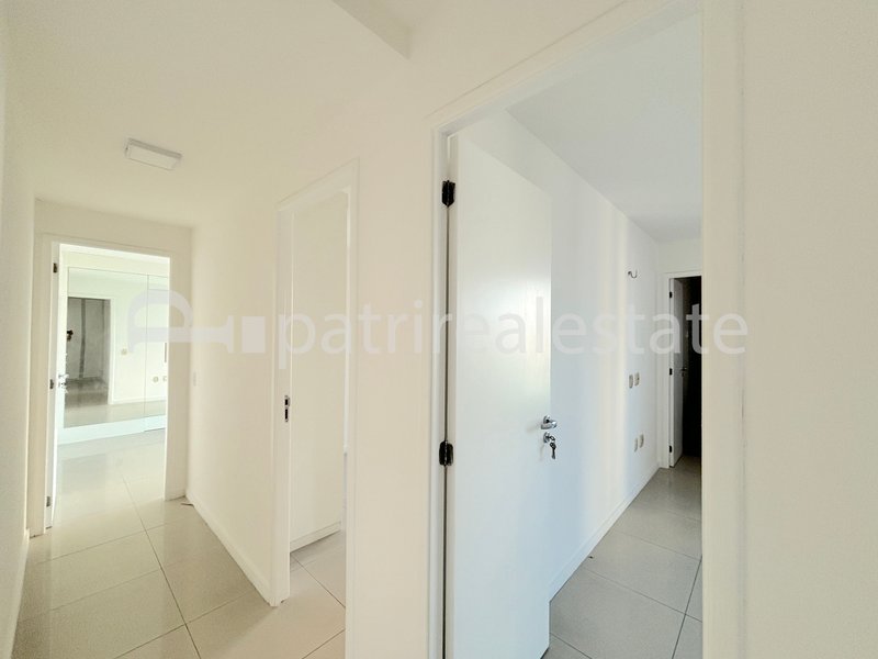 Apartamento 140 m² com 3 Suítes 4 banheiros e 3 vagas. R$ 1.790.000. Meireles Fortaleza CE Rua Barbosa de Freitas Fortaleza - 