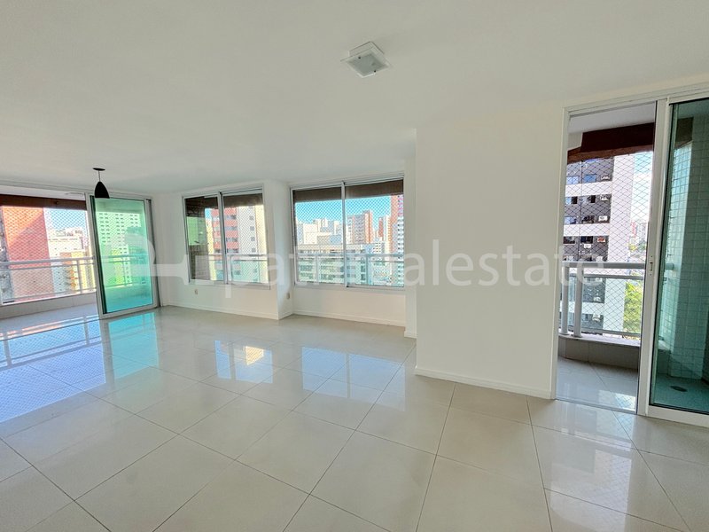 Apartamento 140 m² com 3 Suítes 4 banheiros e 3 vagas. R$ 1.790.000. Meireles Fortaleza CE Rua Barbosa de Freitas Fortaleza - 