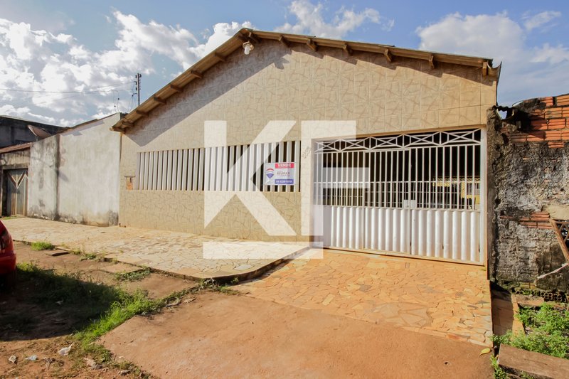 Casa com 3 Quartos na Zona Sul de Porto Velho Rua Gibraltar Porto Velho - 