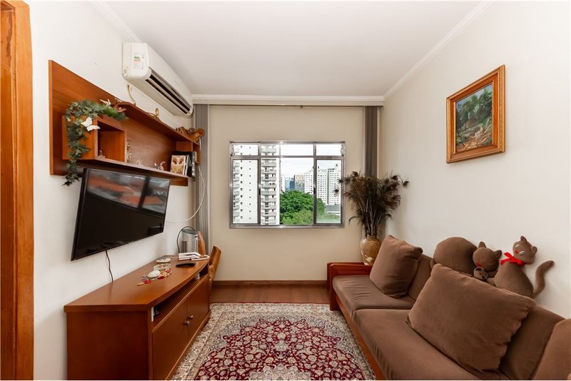 Apartamento na Vila Nova Conceição com 2 dormitórios 70m² Comendador Miguel Calfat São Paulo - 