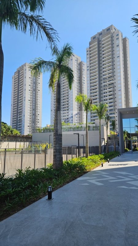 APARTAMENTO À VENDA EM SANTO AMARO COM 3 DORMITÓRIOS Rua Bento Branco de Andrade Filho São Paulo - 