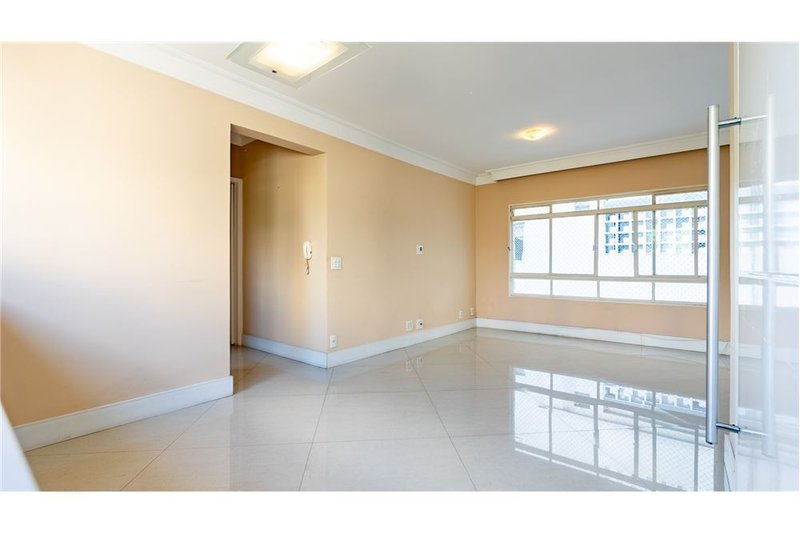 Apartamento com 3 dormitórios 120m² Inhambu São Paulo - 