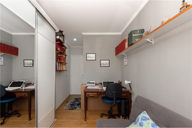 Apartamento com 3 suítes 107m² Xavier da Silveira São Paulo - 