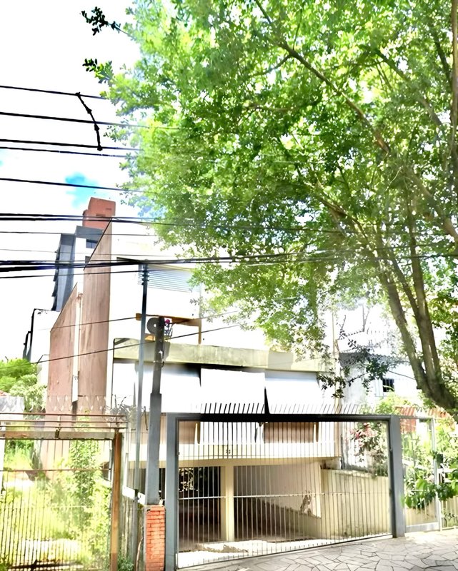 R$ 490.000 - ÓTIMO APARTAMENTO - REFORMADO - FRENTE - 110M2 - 3 DORM - SUÍTE - 2 VAGAS Rua Lagoinha Porto Alegre - 
