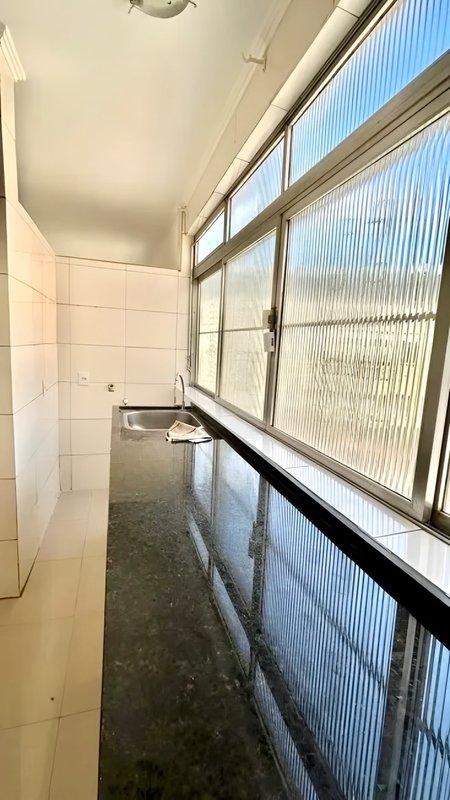 R$ 490.000 - ÓTIMO APARTAMENTO - REFORMADO - FRENTE - 110M2 - 3 DORM - SUÍTE - 2 VAGAS Rua Lagoinha Porto Alegre - 