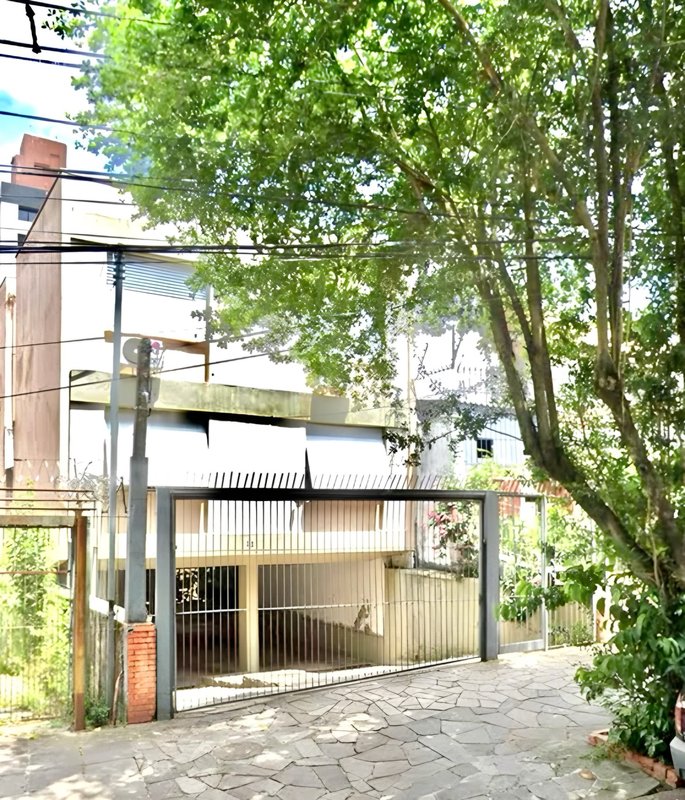 R$ 490.000 - ÓTIMO APARTAMENTO - REFORMADO - FRENTE - 110M2 - 3 DORM - SUÍTE - 2 VAGAS Rua Lagoinha Porto Alegre - 