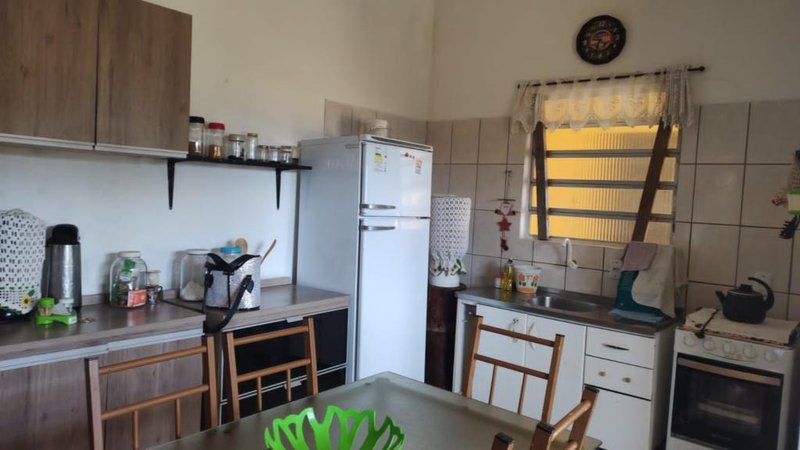 Casa a venda de 1 quarto, demais peças, em Arroio Teixeira Rua Xavier Capão da Canoa - 