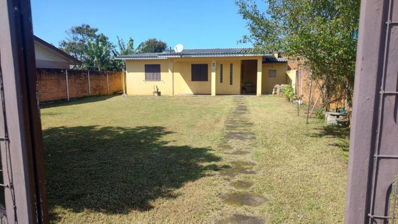 Casa a venda de 1 quarto, demais peças, em Arroio Teixeira Rua Xavier Capão da Canoa - 