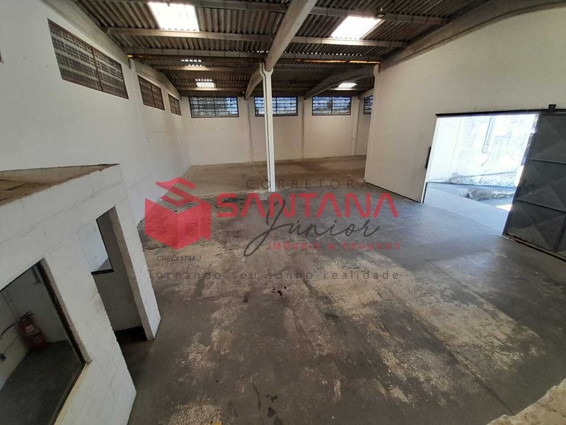 Galpão para locação com 480m² em Buraquinho.  (INDISPONÍVEL) Rua Estrela do mar  Lauro de Freitas - 