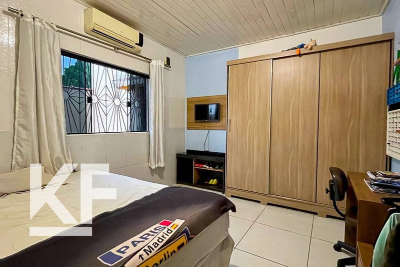 Casa com 3 Quartos e Quintal no Bairro Nova Porto Velho Rua Venezuela Porto Velho - 