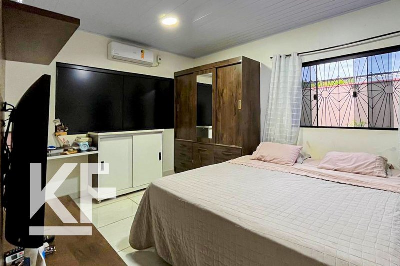 Casa com 3 Quartos e Quintal no Bairro Nova Porto Velho Rua Venezuela Porto Velho - 