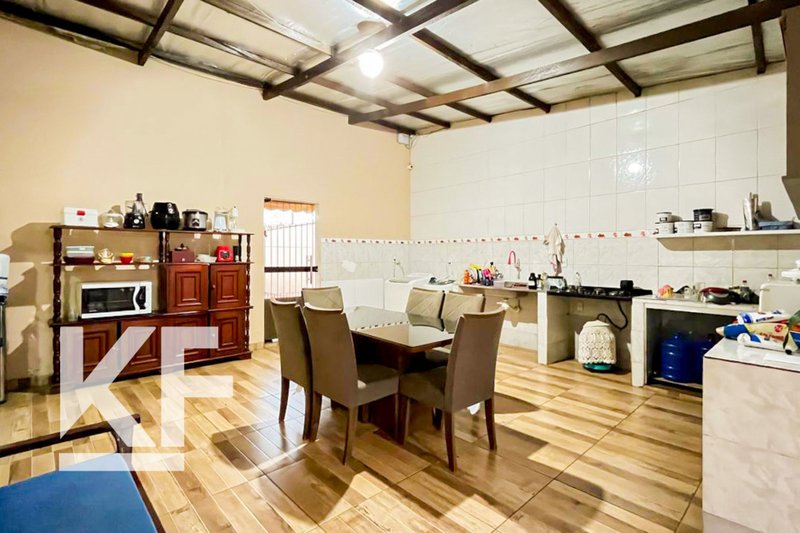 Casa com 3 Quartos e Quintal no Bairro Nova Porto Velho Rua Venezuela Porto Velho - 