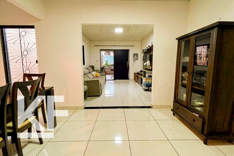 Casa com 3 Quartos e Quintal no Bairro Nova Porto Velho Rua Venezuela Porto Velho - 