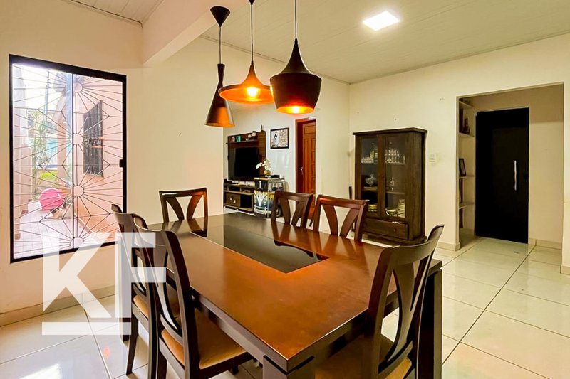 Casa com 3 Quartos e Quintal no Bairro Nova Porto Velho Rua Venezuela Porto Velho - 
