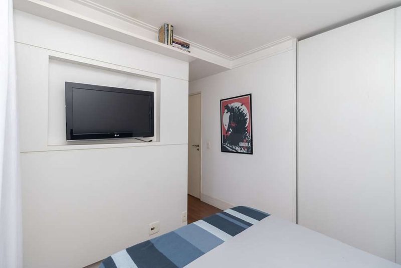 Apartamento no Brooklin com 2 suítes 96m² R ROQUE PETRELLA São Paulo - 